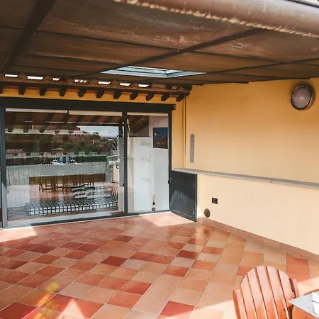 公寓 Panoramico San Martino 12 *