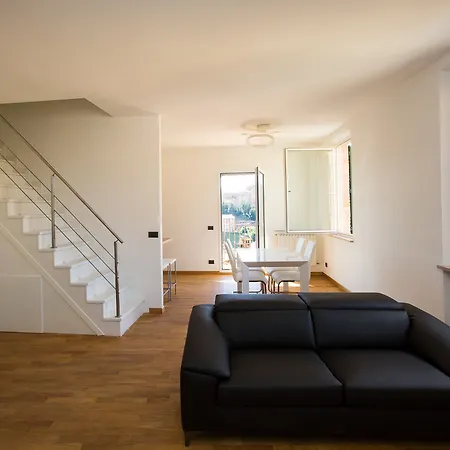 Panoramico San Martino 12 公寓 *